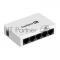 Коммутатор неуправляемый ExeGate EDES-1005C (5-портовый UTP 10/100Mbps, с функцией энергосбережения (Green Ethernet Technology), настольный)