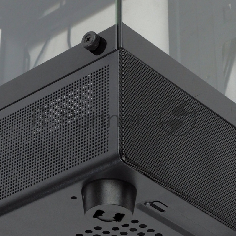 Компьютерный корпус Ginzzu RX670 mATX FAN 12CM FRGB*3