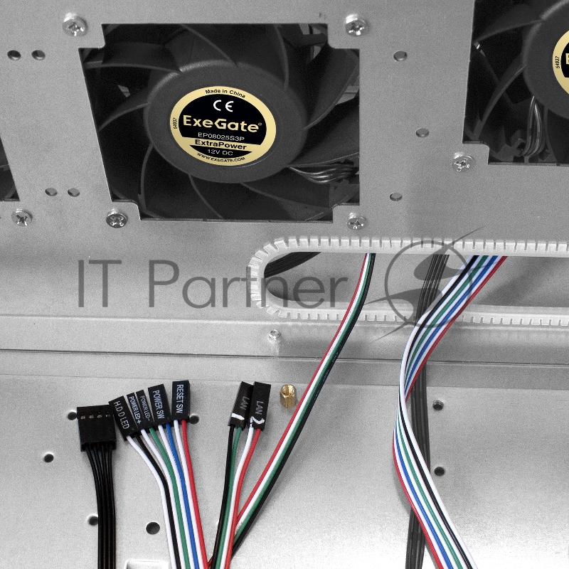 Серверная платформа ExeGate EX292426RUS Pro 4U660-HS24 (RM 19, высота 4U, глубина 660, Redundant БП 2x1000W, 24xHotSwap, USB)