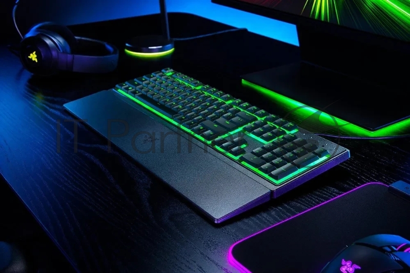 Клавиатура проводная игровая мембранная Razer Ornata V3 X,черный (RZ03-04470100-R3M1)