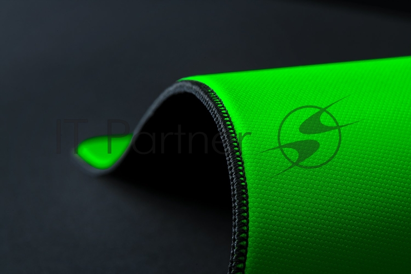 Игровой коврик для мыши Razer Gigantus V2 Pro L - Balance Mousepad/ Razer Gigantus V2 Pro L - Balance Mousepad