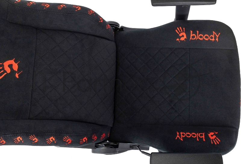 Кресло игровое A4Tech Bloody GC-670 черный искусственная замша с подголов. крестов. металл подст.для ног