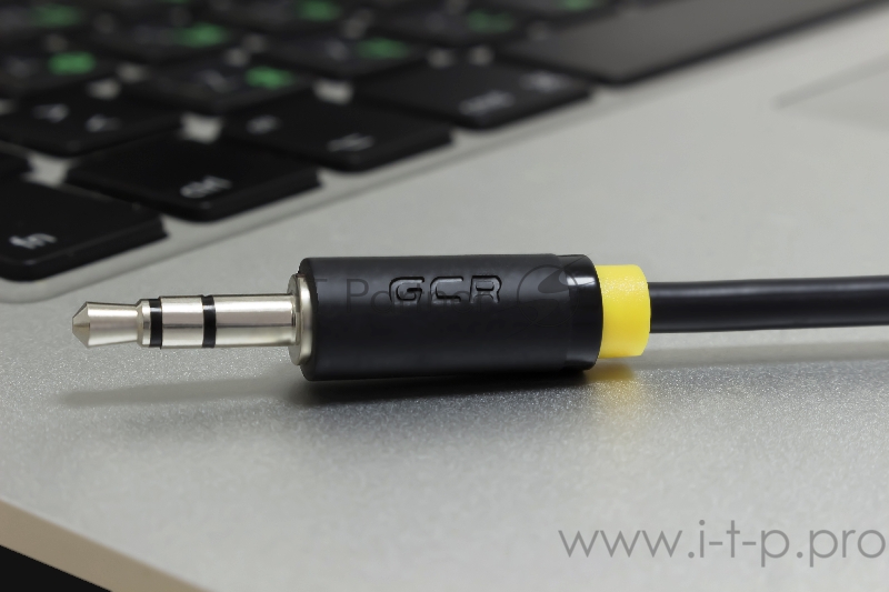 Кабель Greenconnect Кабель аудио 0.5m jack 3,5mm/jack 3,5mm черный, желтая окантовка, ультрагибкий, 28 AWG, M/M, Premium , экран, стерео(GCR-AVC1114-0.5m)