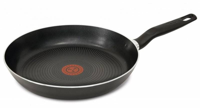 Сковорода Tefal Extra 04165126 круглая 26см ручка несъемная (без крышки) черный (9100023391)