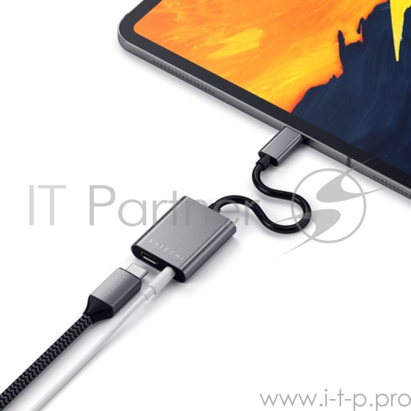 Адаптер Satechi Type-C to 3.5mm. Выход Type-C 1 шт., вход Type-C - 1 шт., 3.5 мм. - 1 шт. Длина кабеля 5 см.