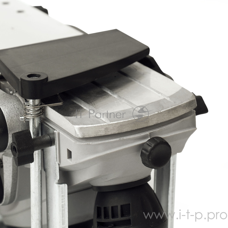 Рубанок СТАВР РЭ-110/1500СТ(220-240 В, 50Гц, мощность 1500Вт, число оборотов 16000 об/мин, максимальная глубина строгания 3,5мм, максимальная ширина строгания 110мм, длина шнура питания 3м, вес без станины 5,25кг. укомплектован станиной.)