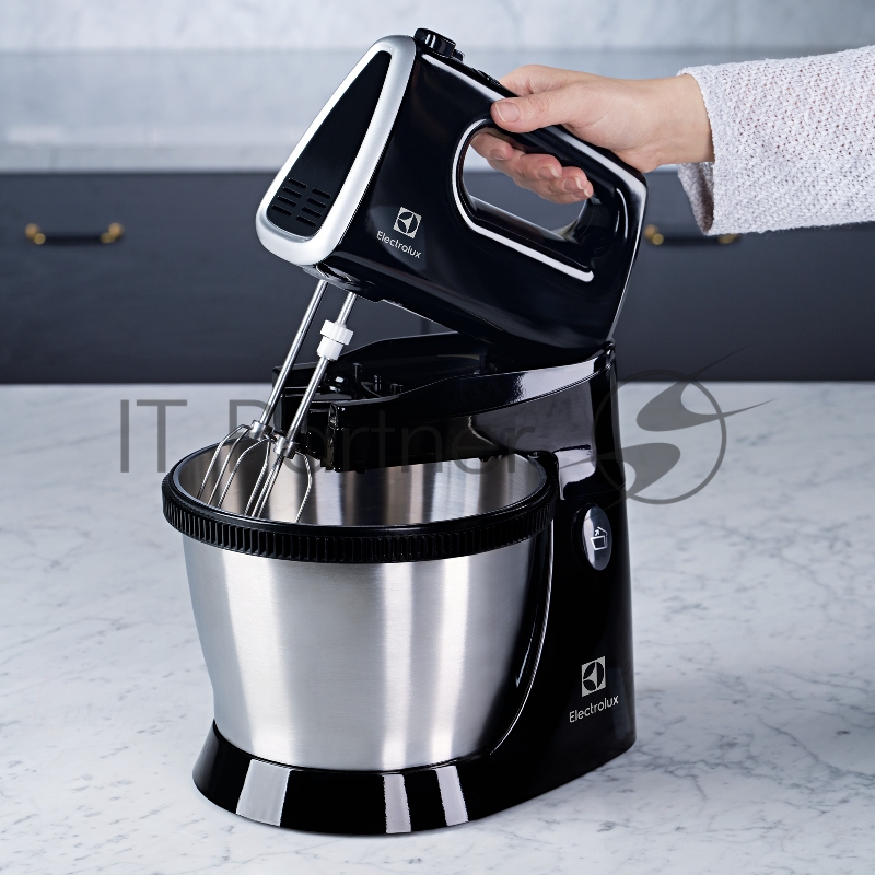 Блендер ELECTROLUX ESM 3310