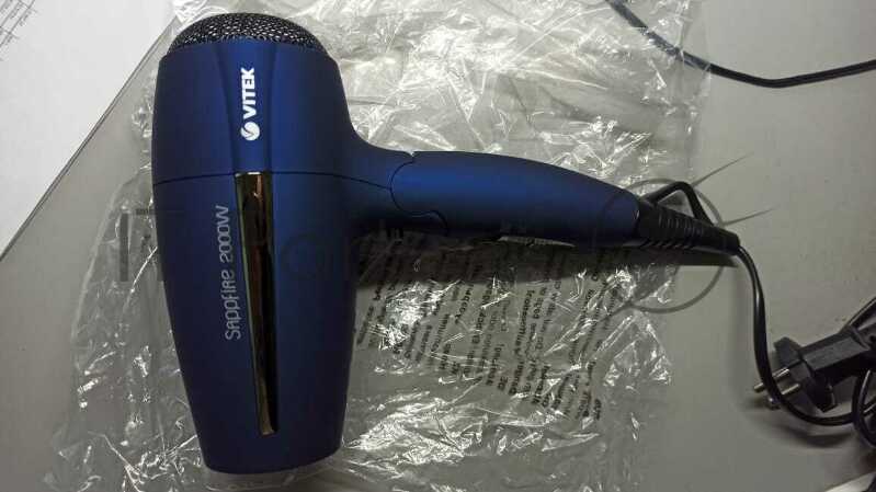 Фен Фен VITEK VT-1309(B) (Фен со складной ручкой: мощность 2000 Вт., 2-поз. переключатель нагрева/скорости)