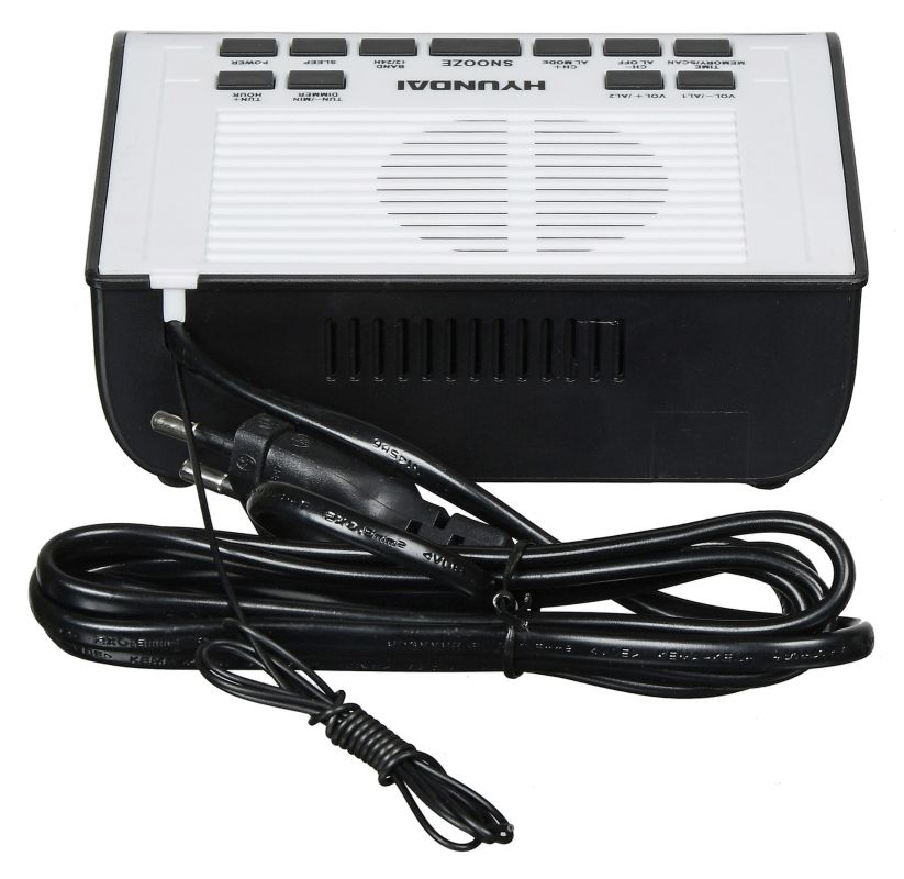 Радиобудильник Hyundai H-RCL100 белый LED подсв:красная часы:цифровые FM