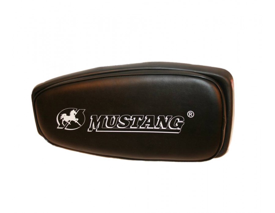 Седло для снегоката с логотипом