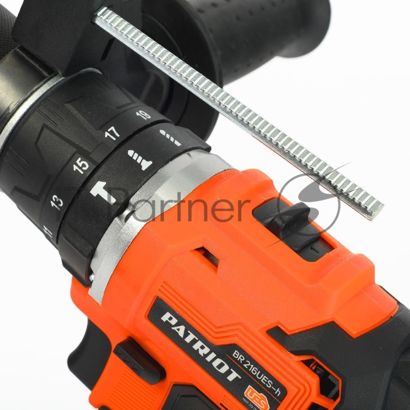 Дрель-шуруповерт аккумуляторная PATRIOT BR 216UES-h две батареи Li-ion, УДАР, бесщеточный двигатель, патрон 13мм, большой кейс, зарядка за 1 час, комплект бит и сверл, UES