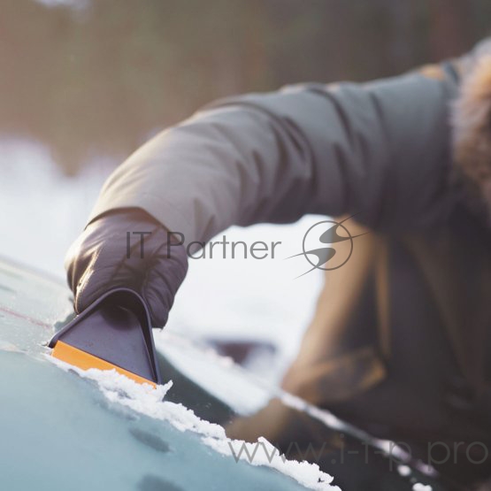 Скребок Fiskars Solid 21.5см черный/оранжевый (1019354)