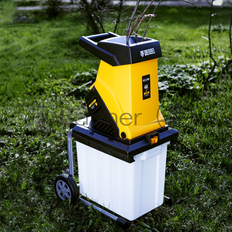 Измельчитель садовый электрический ECS-2700, 2700 Вт, 40 мм// Denzel