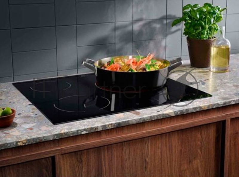 Варочная поверхность Electrolux EHF6232FOK черный