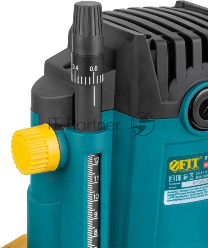 Фрезер 1800 Вт, 6000-22000 об/мин, 8/12 мм, 40 мм, 5,5 кг , БС щеток, коробка