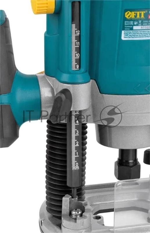 Фрезер 1800 Вт, 6000-22000 об/мин, 8/12 мм, 40 мм, 5,5 кг , БС щеток, коробка