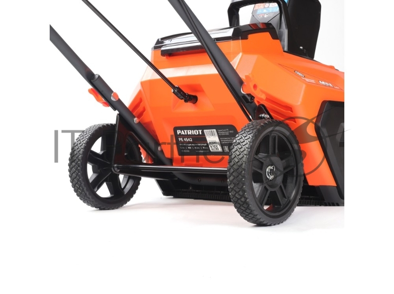 Снегоуборщик аккумуляторный PATRIOT PE 4542 LCT 40V + 2 АКБ 4Ah + ЗУ в комплекте