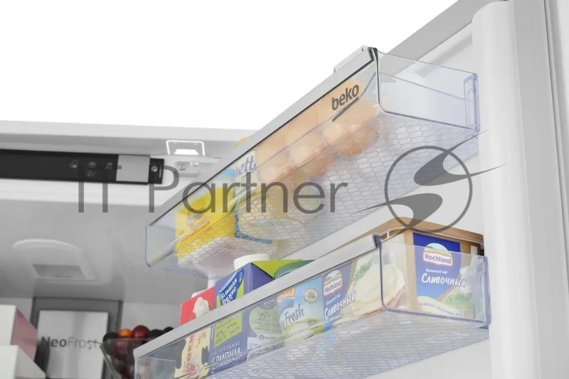 Встраиваемый холодильник Beko Diffusion BCNA306E2S двухкамерный белый