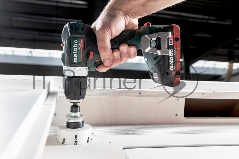 Дрель-шуруповерт Metabo BS 18 L BL 18Вт аккум. патрон:быстрозажимной (кейс в комплекте) (613155500)