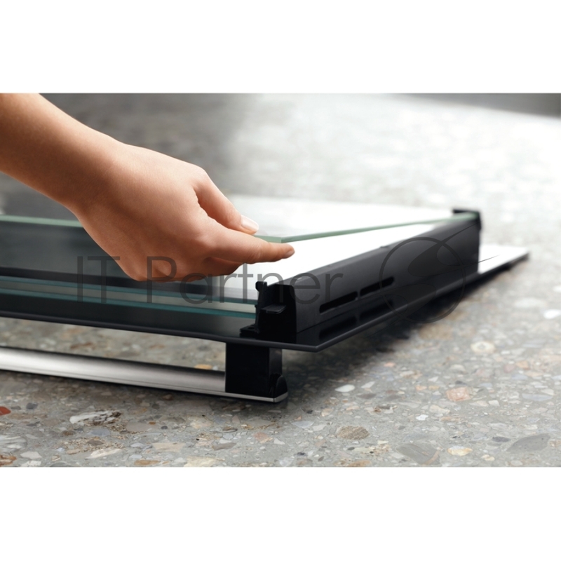 Встраиваемый духовой шкаф Electrolux COF6P76BX, Электрический духовой шкаф с конвекцией, объем 65 л, утапливаемые переключатели, 9 режимов, автопрограммы, очистка пиролитическая, 3 стекла в дверце, направляющие проволочные + телескопические (1 уровен