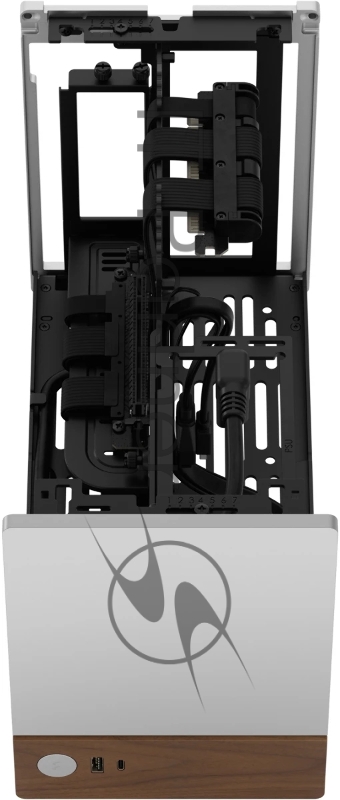 Корпус без блока питания Fractal Design Terra, Mini-Tower, no fans, 1xUSB-A 3.0 + 1xUSB 3.2 Type-C, SFX PSU Support, mITX Silver